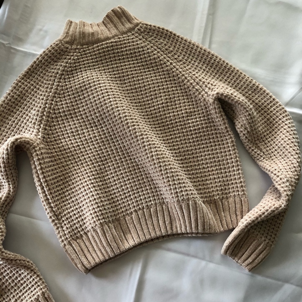 Selling knit sweater from H&M